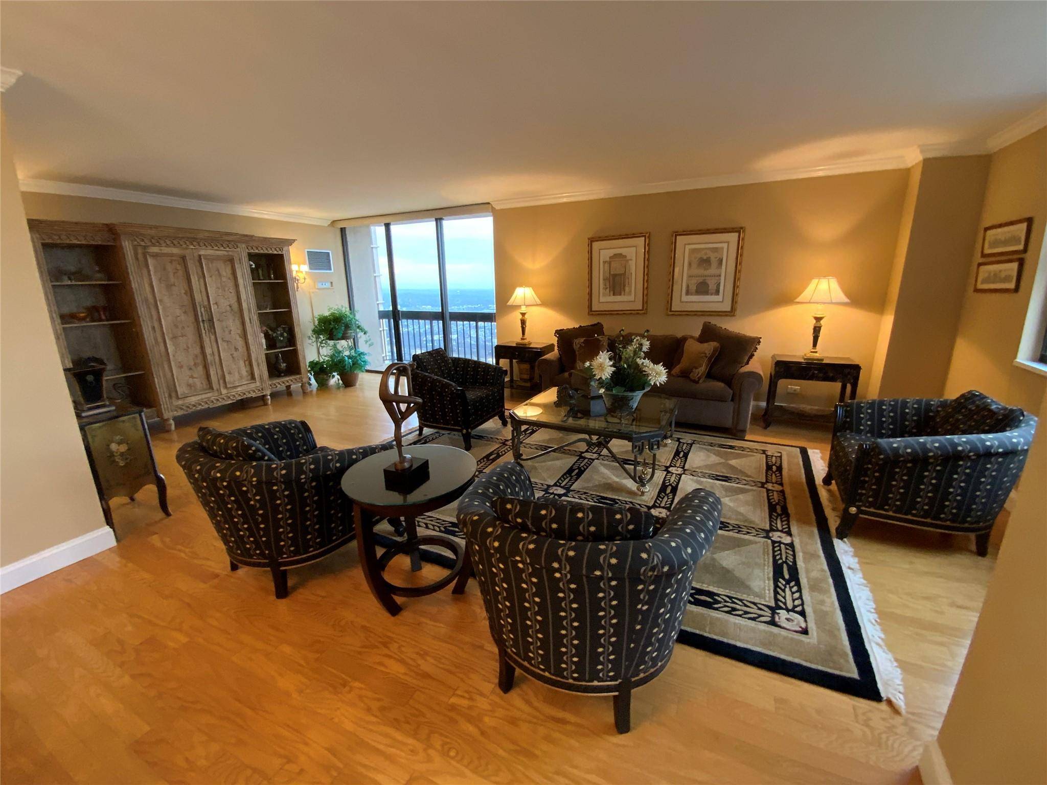 Floral Park, NY 11005,27110 Grand Central Parkway #24O