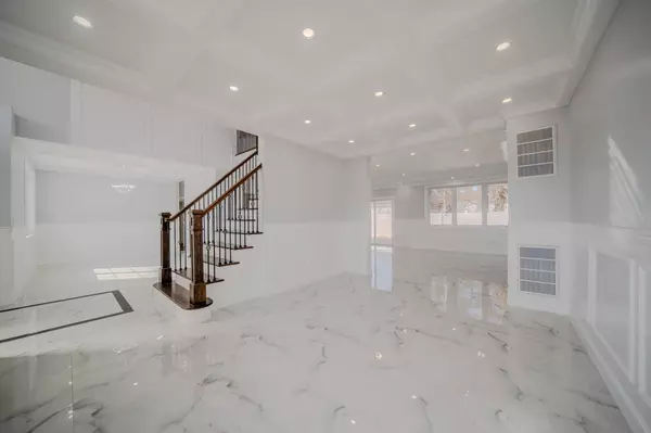 Hicksville, NY 11801,68 Spruce ST