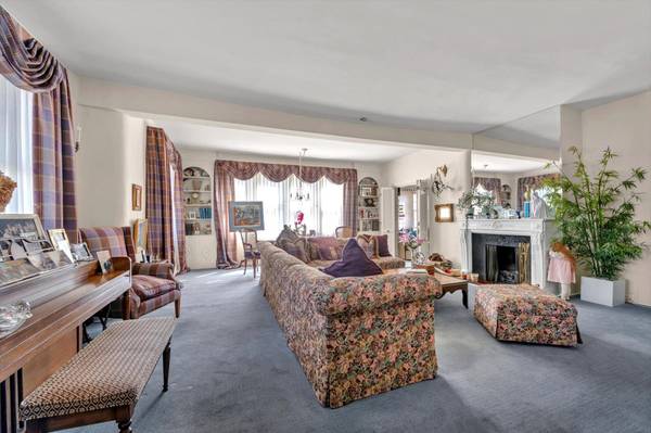 Cedarhurst, NY 11516,9 Lotus ST