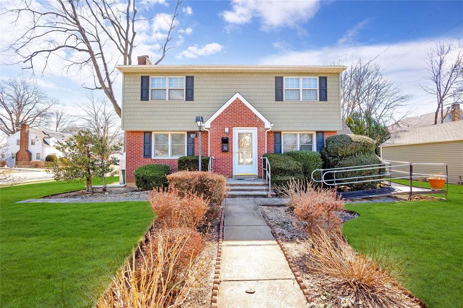 36 Butler PL, Hempstead, NY 11550