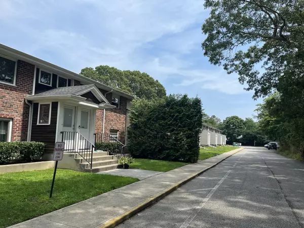 Westhampton Beach, NY 11978,62 Oak ST