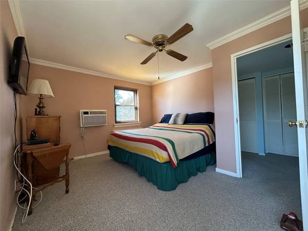Great Neck, NY 11021,6 West Mill Drive #3A