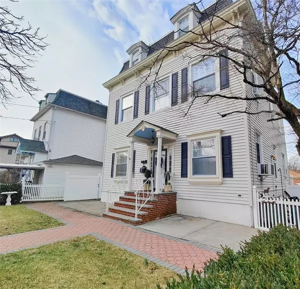 Whitestone, NY 11357,324 150th ST