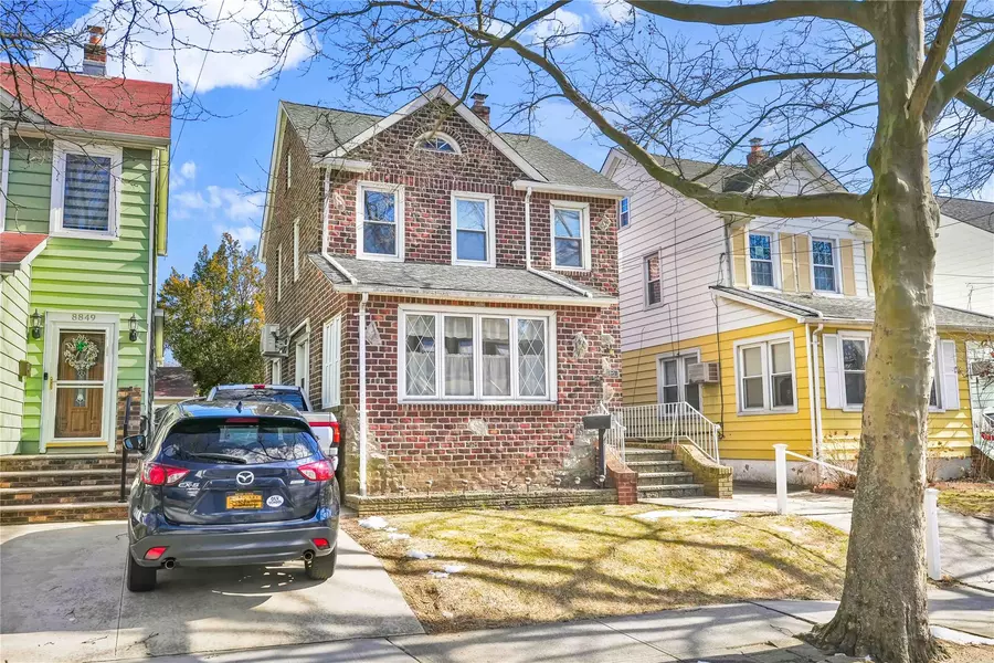 8851 239th ST, Bellerose, NY 11426