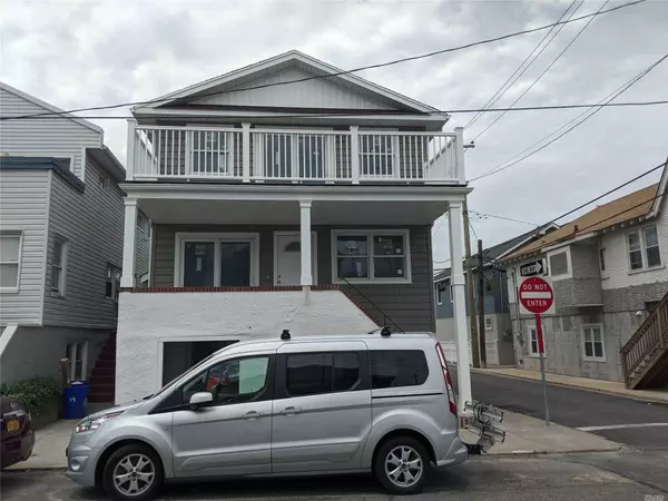 21 Maryland AVE #Upper, Long Beach, NY 11561