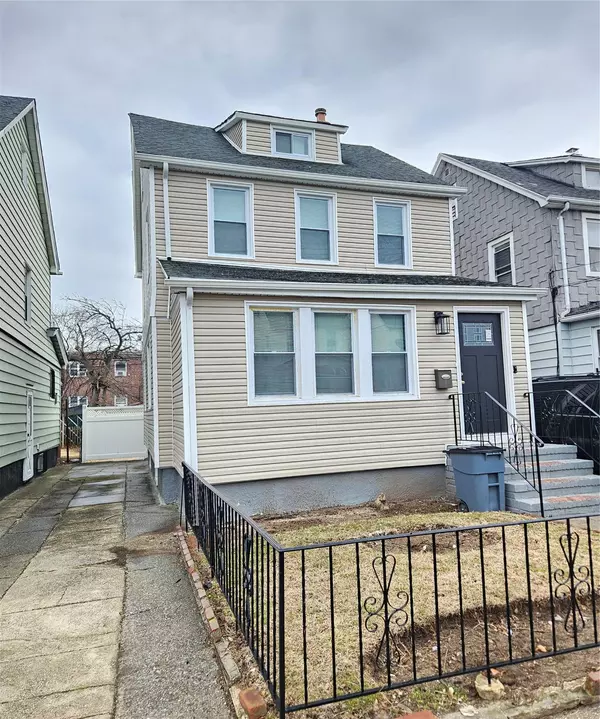 114-16 207 st, Cambria Heights, NY 11411