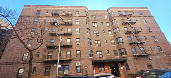 Elmhurst, NY 11373,83-06 Vietor AVE #2F