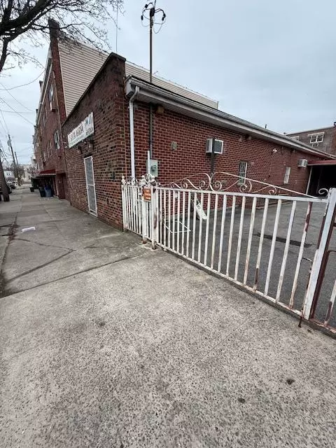 2419 Dorsey ST, Bronx, NY 10461