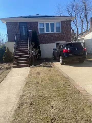 3250 Messick AVE, Oceanside, NY 11572