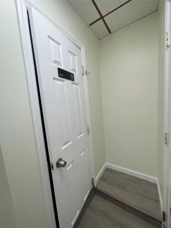 Woodside, NY 11377,47-11 47 AVE
