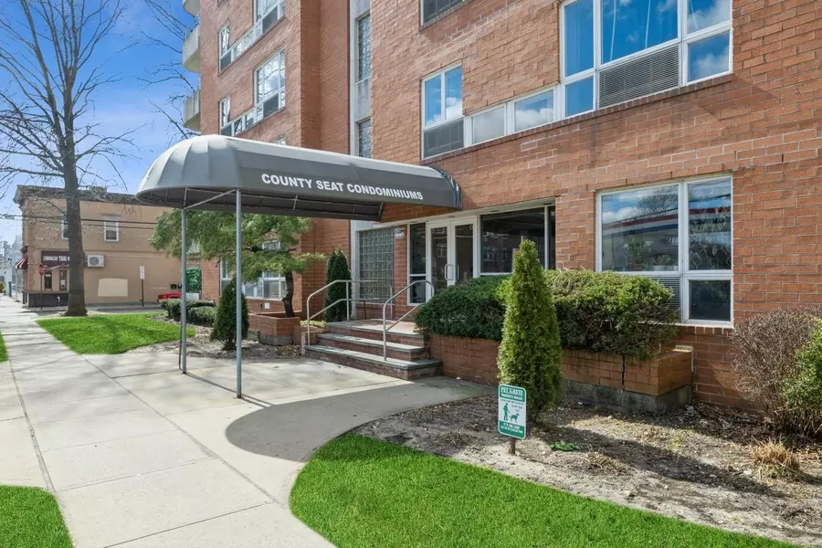 205 Mineola BLVD #3H, Mineola, NY 11501