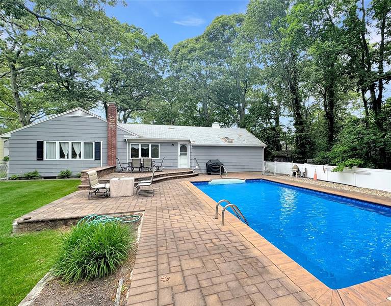 1400 Track AVE, Cutchogue, NY 11935