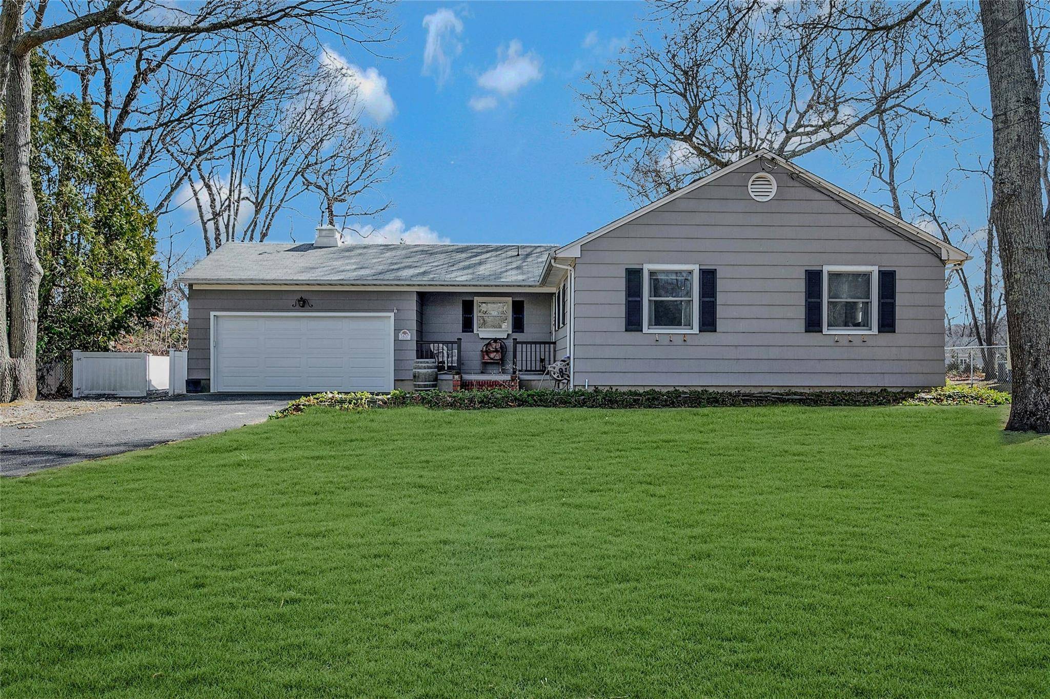 Cutchogue, NY 11935,1400 Track AVE