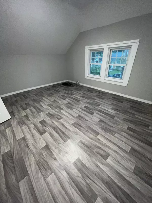 Freeport, NY 11520,121 Craig AVE
