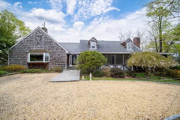 7 Connor RD, Wappingers Falls, NY 12590