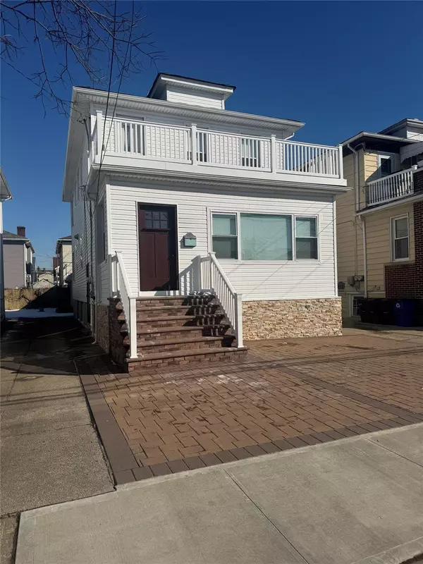 Rockaway Park, NY 11694,246 Beach 126th ST