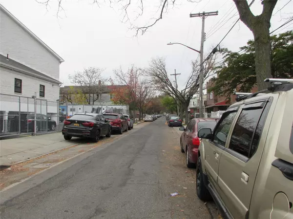 Bronx, NY 10466,4104 Digney AVE