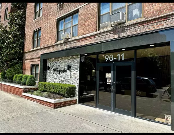 Jackson Heights, NY 11372,90-11 35th AVE #1B