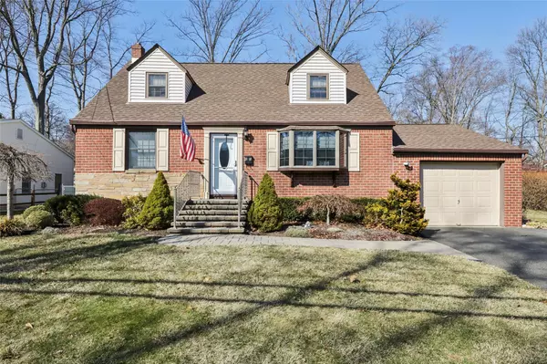 65 E Lewis AVE, Pearl River, NY 10965