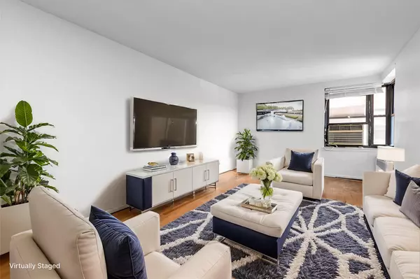 Jackson Heights, NY 11372,88-11 Northern BLVD #211