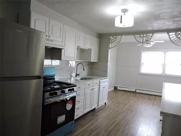 Lynbrook, NY 11563,18 Leach ST