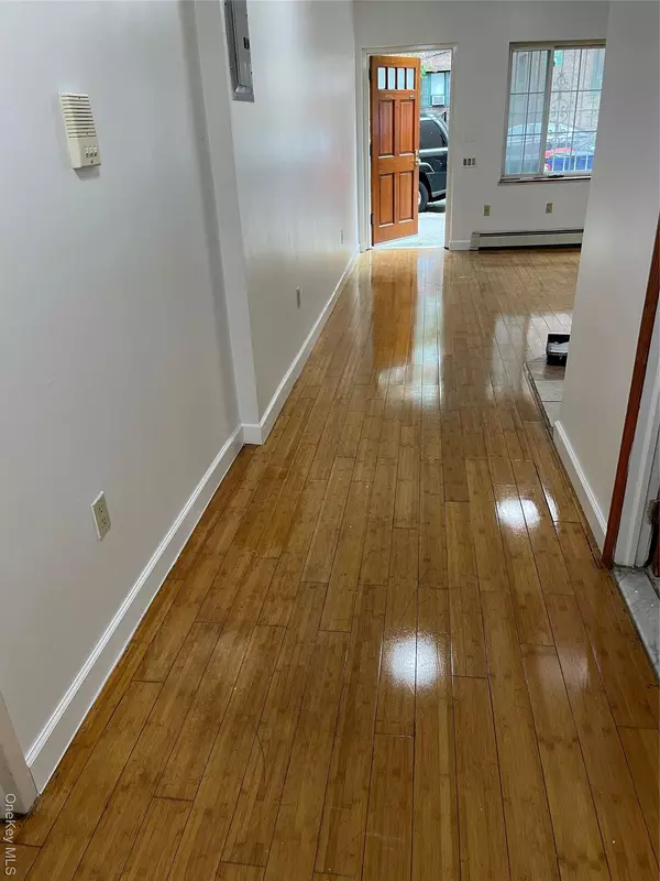 Bronx, NY 10462,1926 McGraw AVE