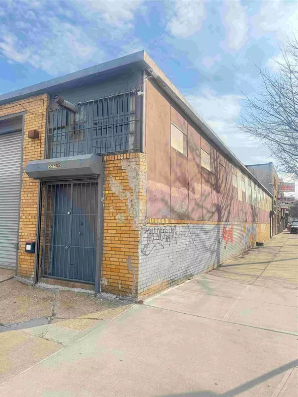 Woodside, NY 11377,55-02 37th Ave