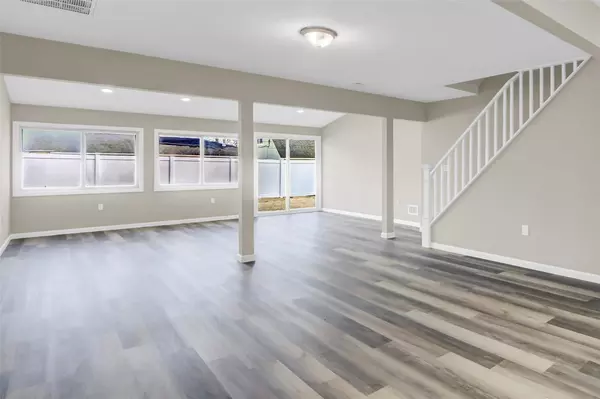 Wantagh, NY 11793,43 Deep LN