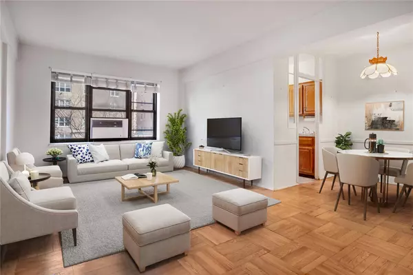 67-76 Booth ST #2F, Forest Hills, NY 11375