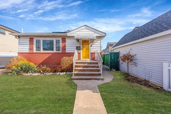 144-51 224th ST, Laurelton, NY 11413