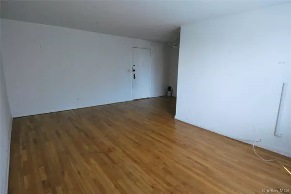 Yonkers, NY 10710,3 Sadore LN #5C