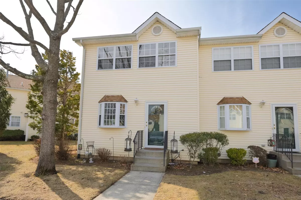 Uniondale, NY 11553,1027 Jerusalem AVE #108