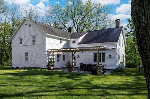 Accord, NY 12404,582 Old Kings HWY