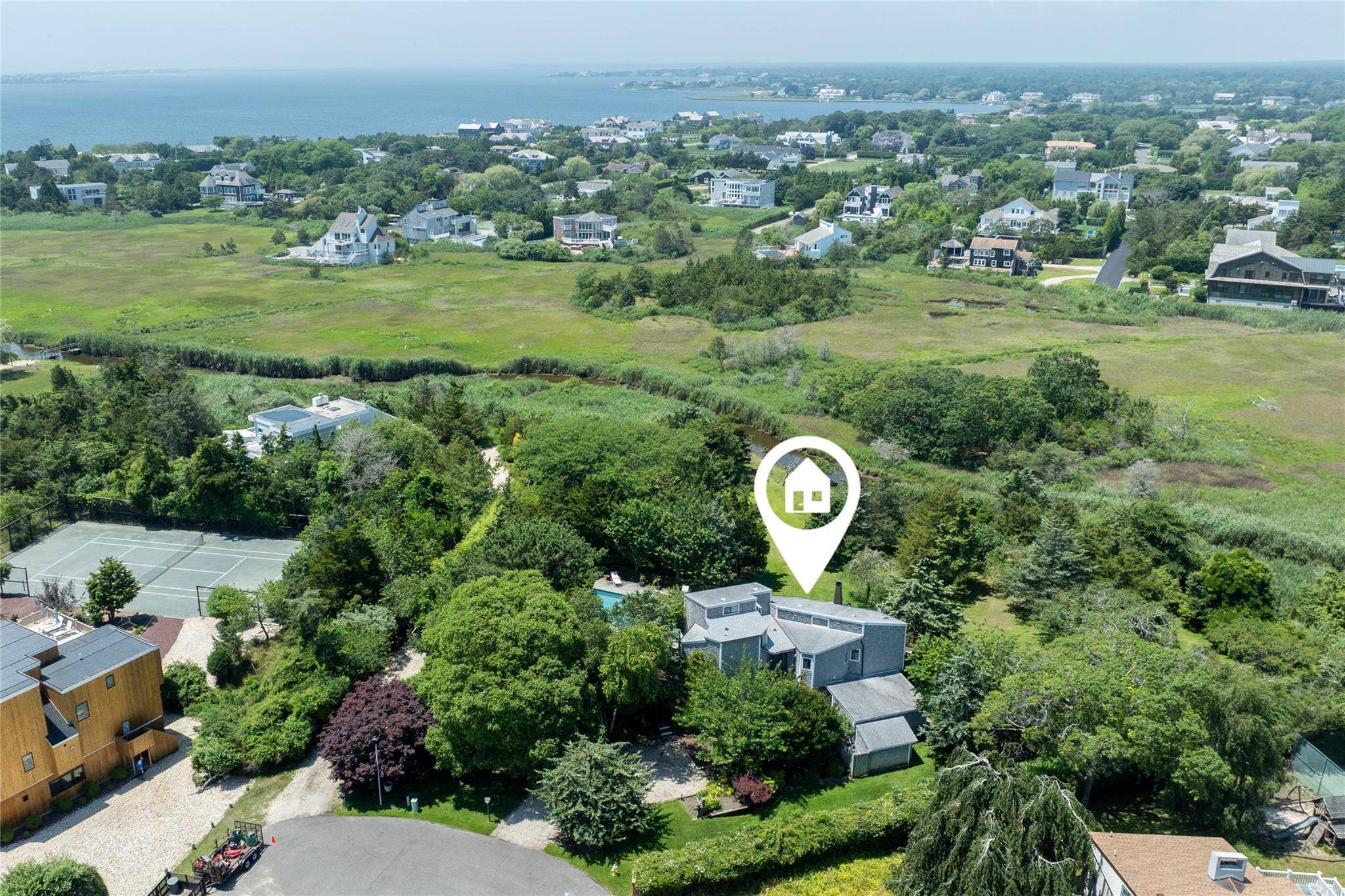 Westhampton Beach, NY 11978,29 Stillwaters LN
