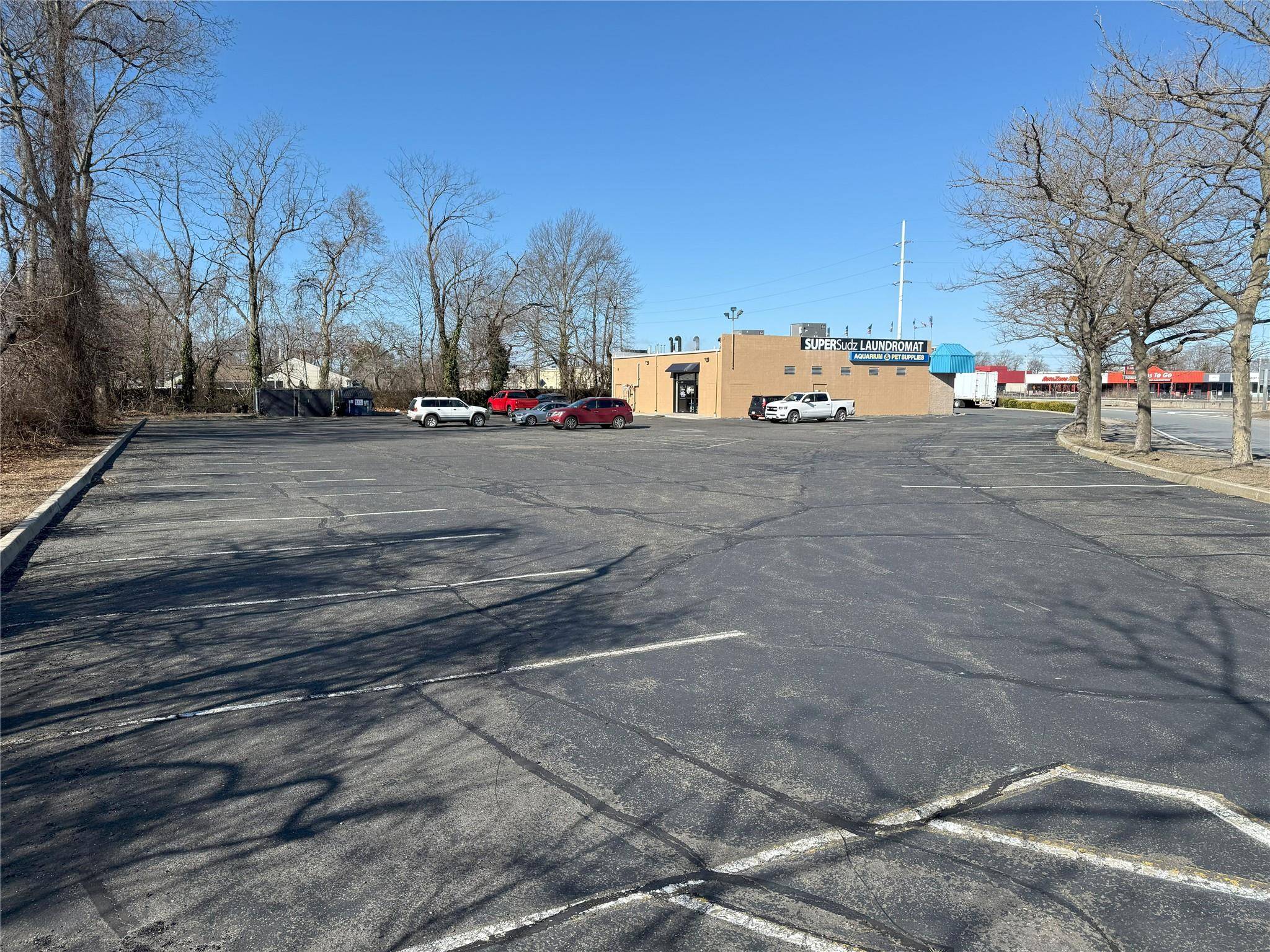 Bay Shore, NY 11706,1746 Sunrise HWY