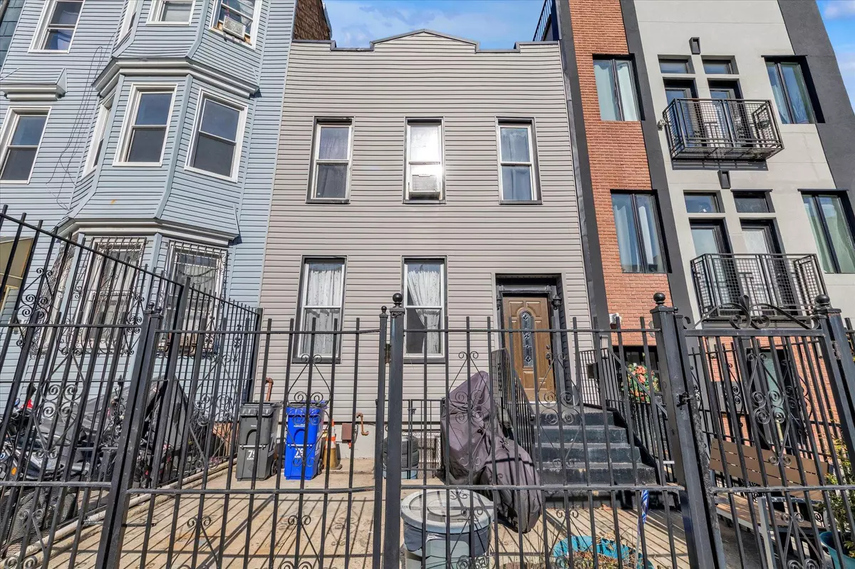 Brooklyn, NY 11207,79 Eldert ST