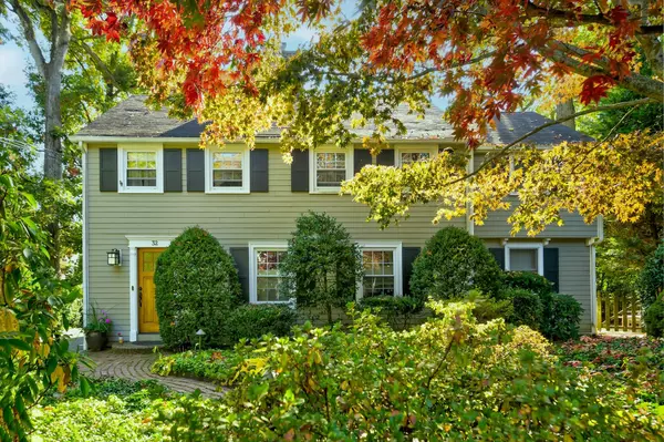 32 Litchfield RD, Port Washington, NY 11050