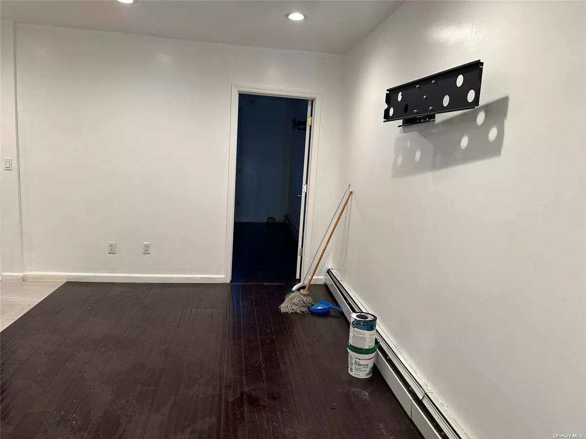 Brooklyn, NY 11207,425 New Lots AVE