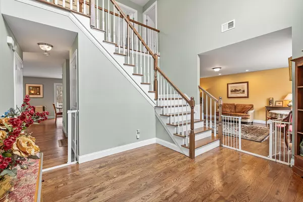 Southold, NY 11971,380 Hickory RD