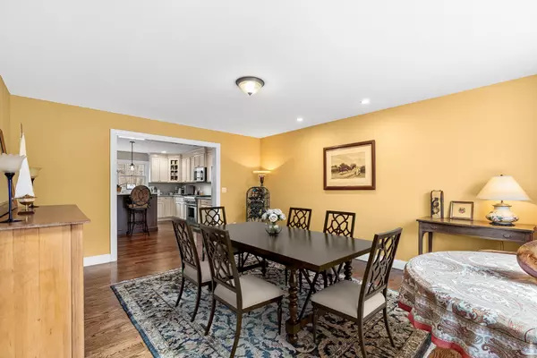 Southold, NY 11971,380 Hickory RD