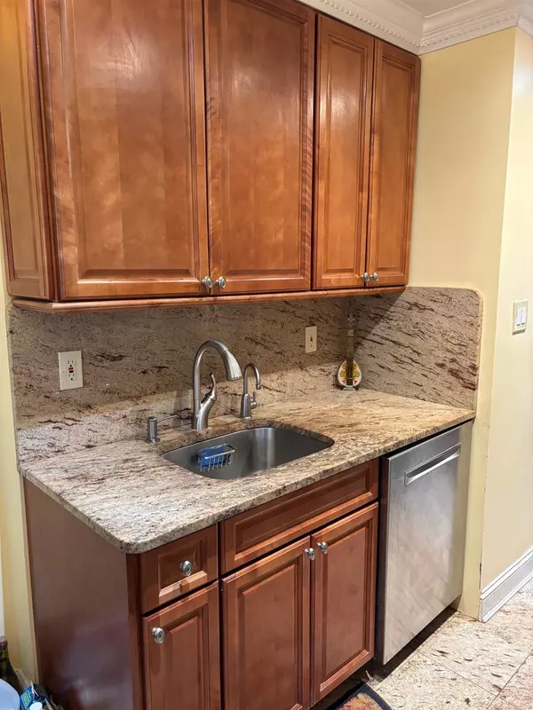 Flushing, NY 11358,42-30 196 ST