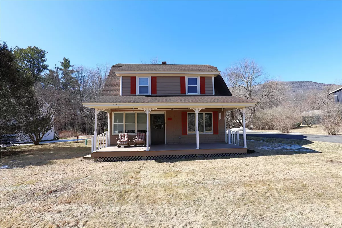 Saugerties, NY 12477,353 W Saugerties RD