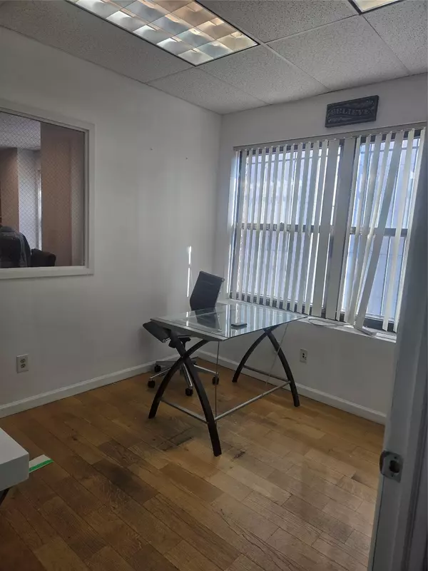 Queens Village, NY 11428,216-22 Jamaica AVE