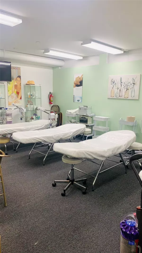Flushing, NY 11354,136-89 Roosevelt AVE #2nd Floor