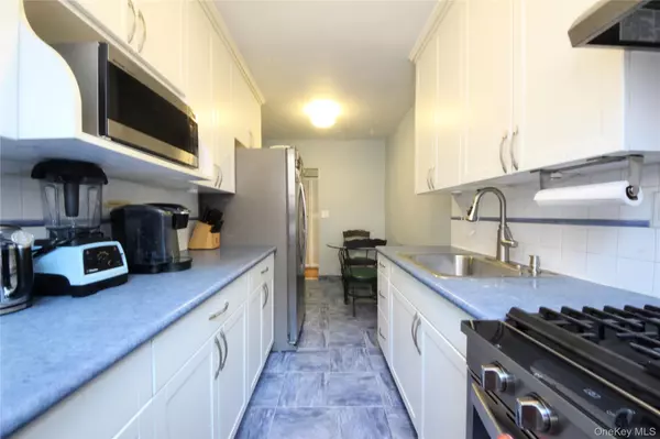 Forest Hills, NY 11375,103-25 68th AVE #5G