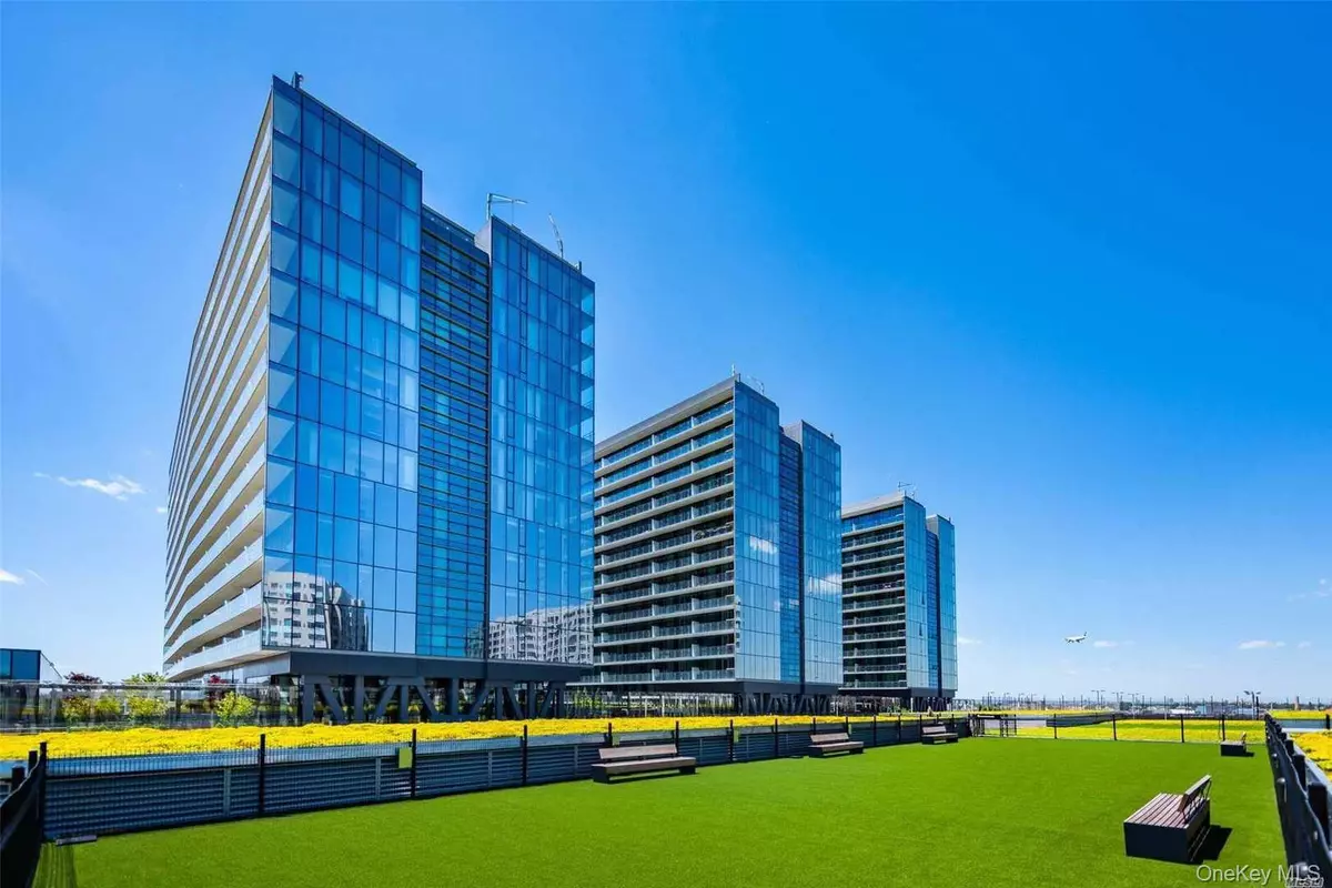 Flushing, NY 11354,131-05 40 RD #19N