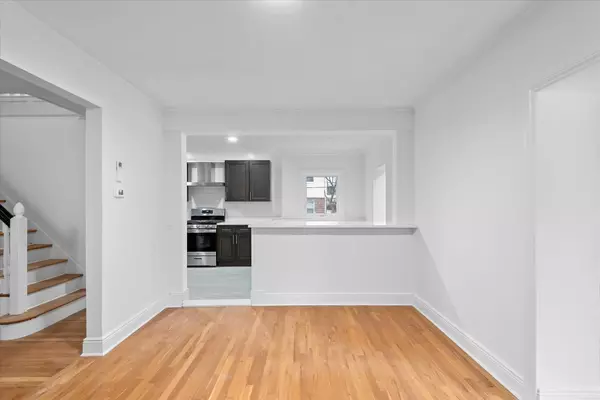 Bayside, NY 11364,53-31 212th ST