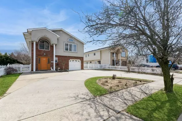 Oceanside, NY 11572,2935 Rockaway AVE