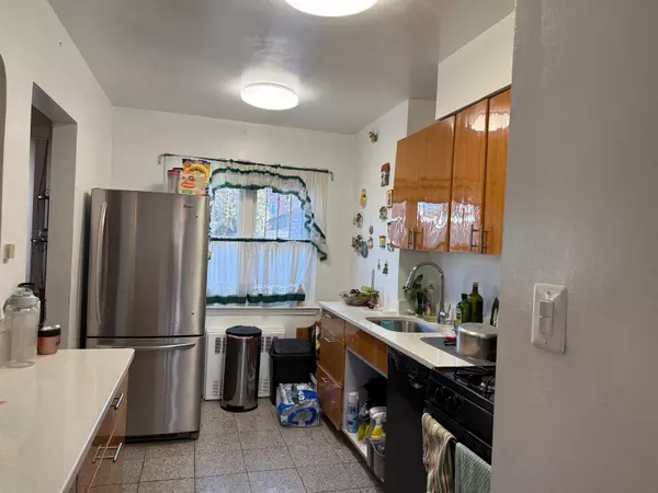 East Elmhurst, NY 11369,24-13 88 St