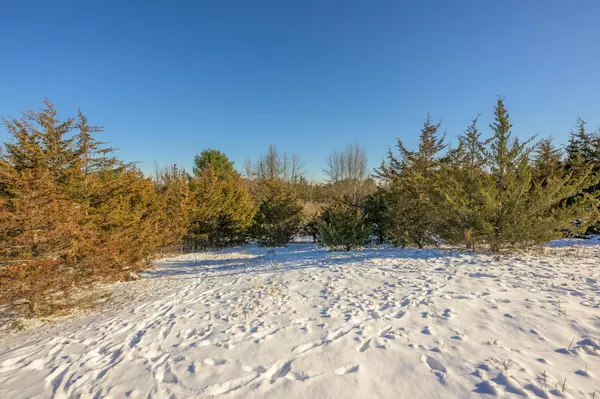 Red Hook, NY 12571,33 Vosburgh RD